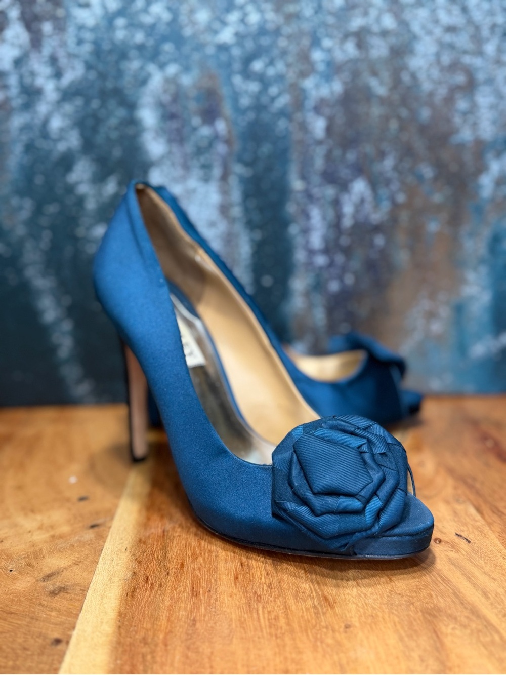 Badgley Mischka Frank Teasat Satin Rosette Peep-Toe Pumps - Size 6